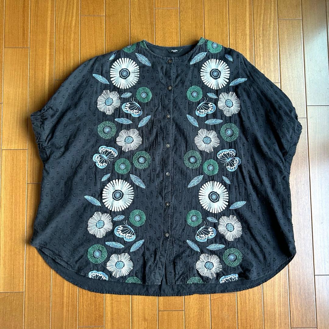 ぶうたん　マーブルシュッド 刺繍ブラウス