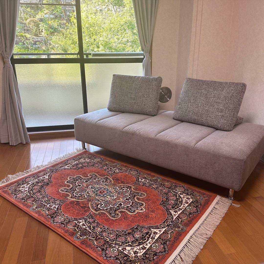 【新品未使用】ペルシャ産　絨毯　機械織　朱色　ボタニカル　幾何学模様　オリエント