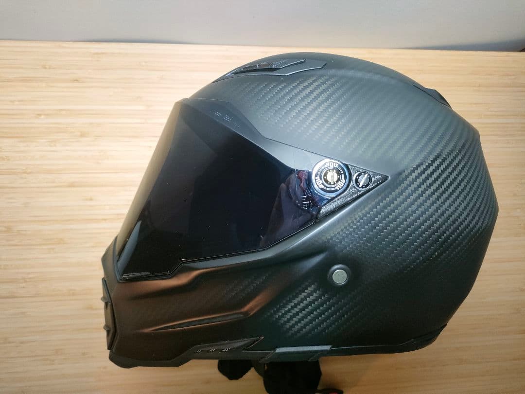 agv ヘルメット カーボン ax8
