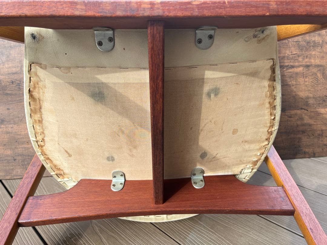 断捨離男　天童木工　クリーム色 アームチェア 木製フレーム