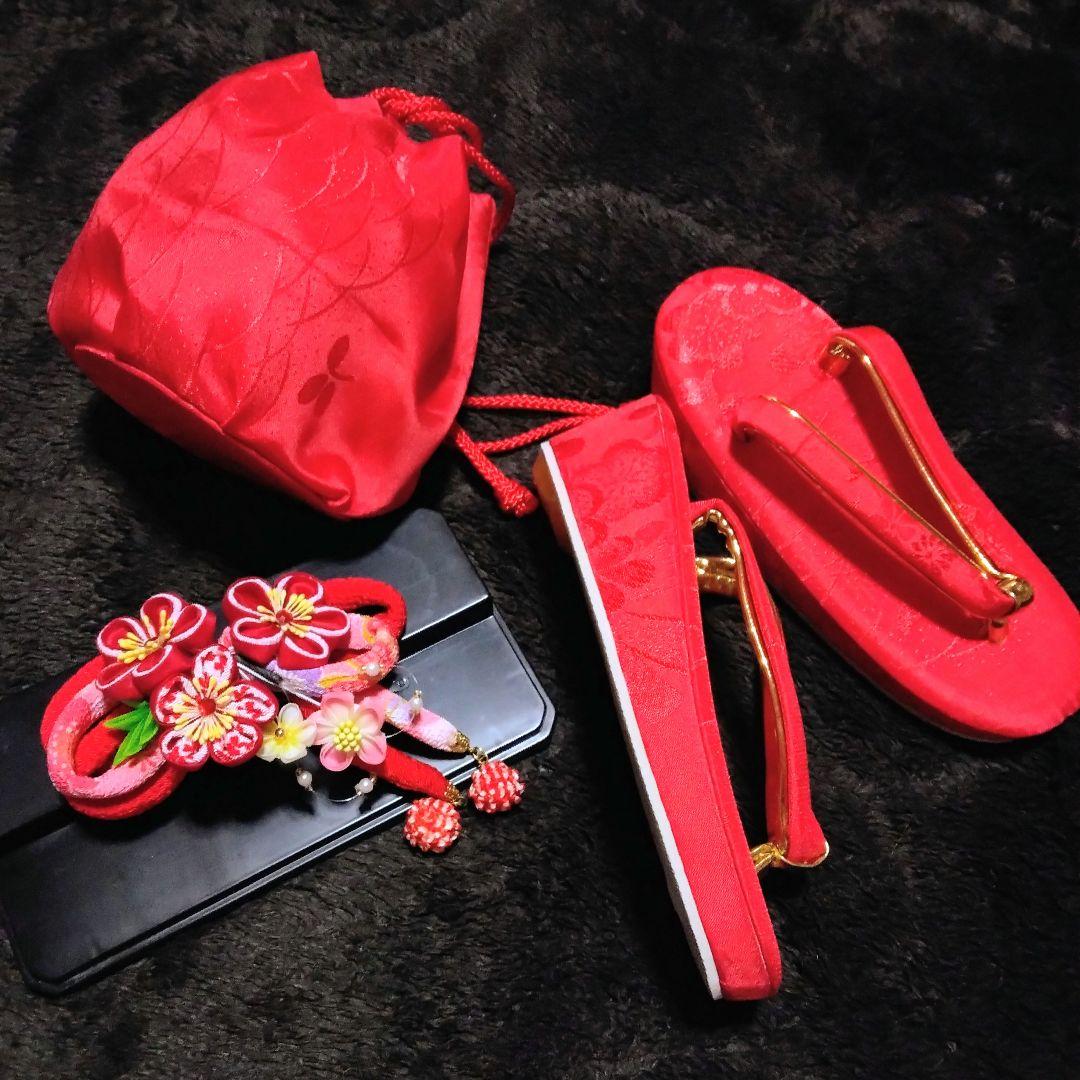 正絹綸子☆暈しに金彩ほぼ総刺繡の一つ身と新品友禅被布☆3歳七五三向け祝い着