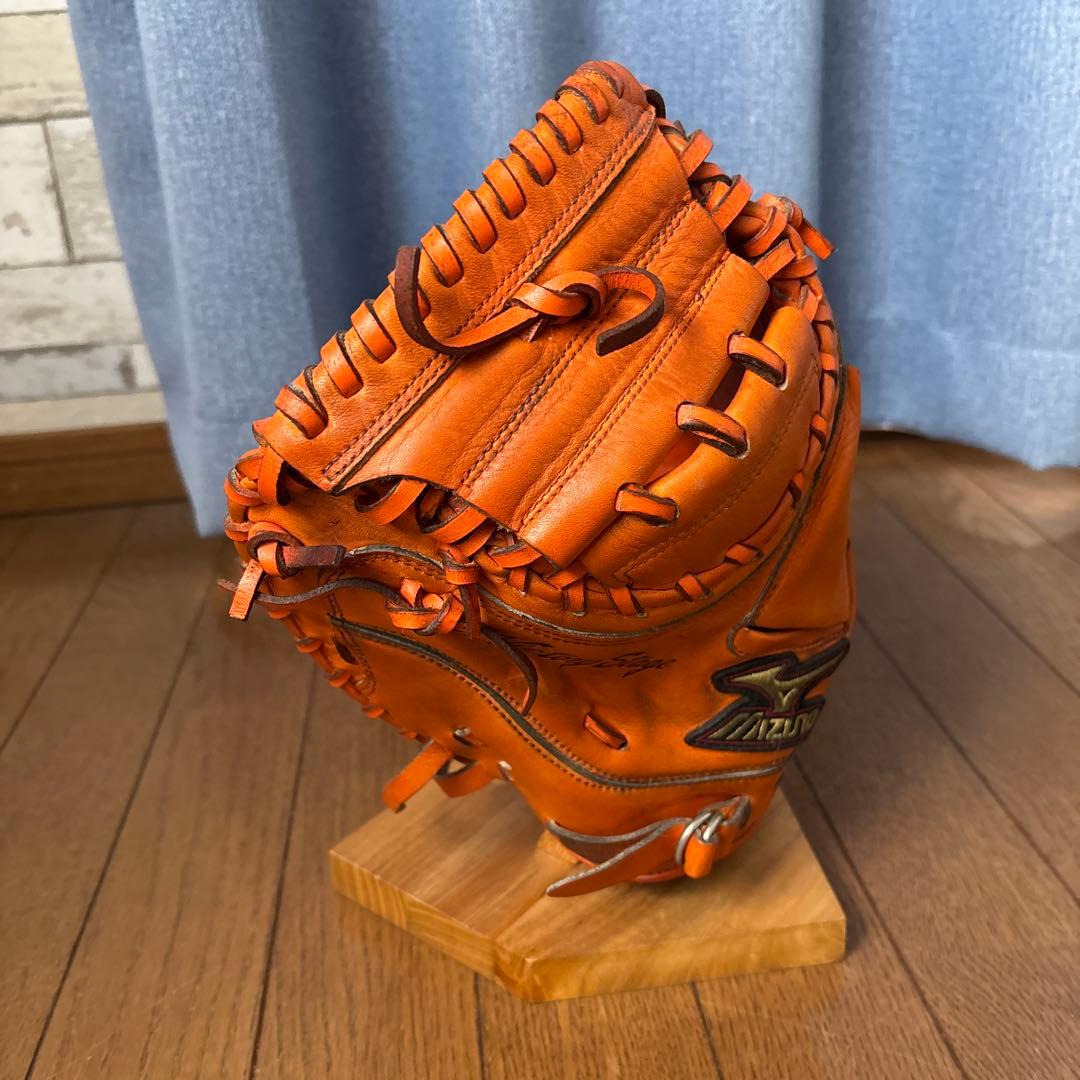 希少　ミズノ　軟式　左用キャッチャーミット　オレンジ