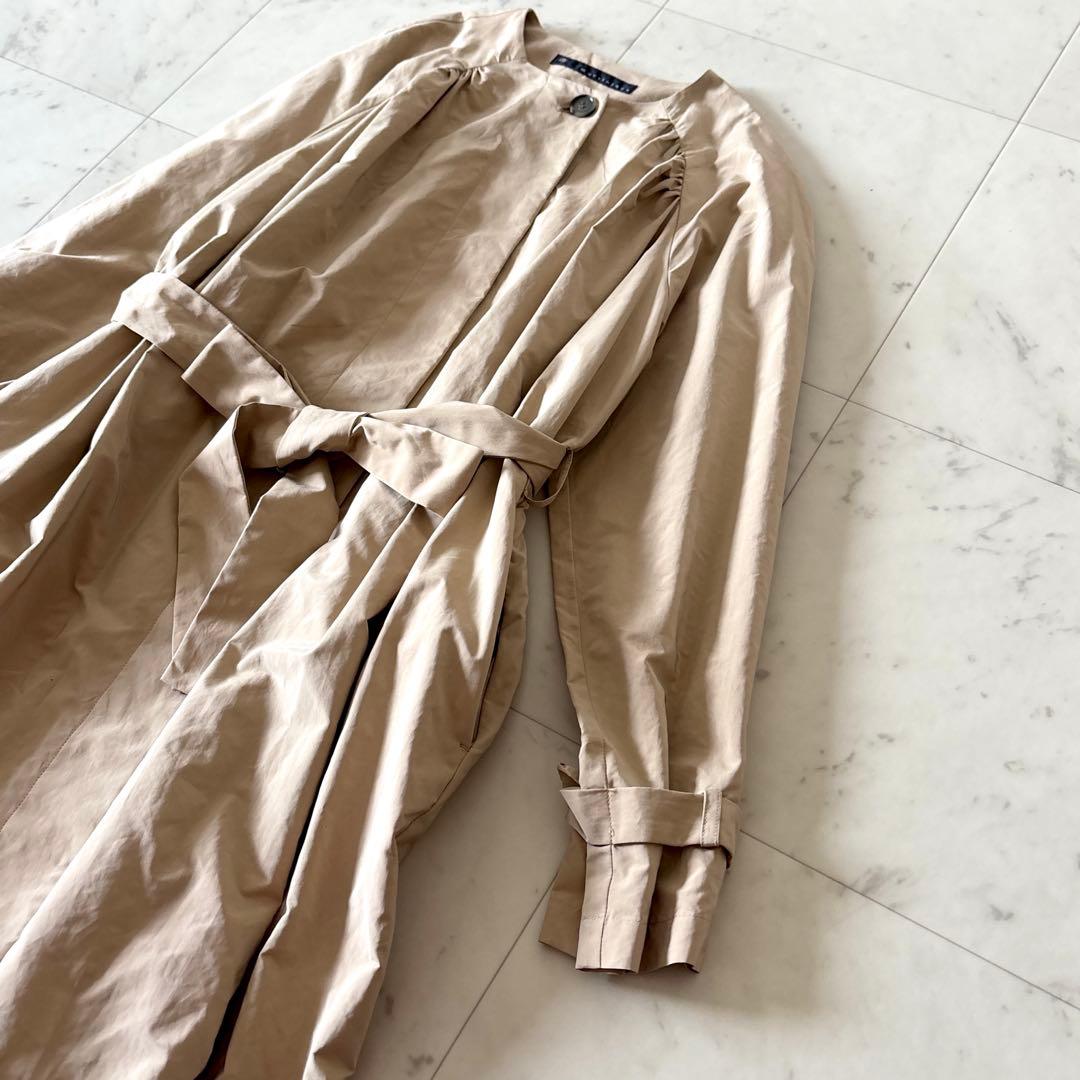 美品 マルティニーク パウダリータフタコート 洗える ノーカラー トレンチコート