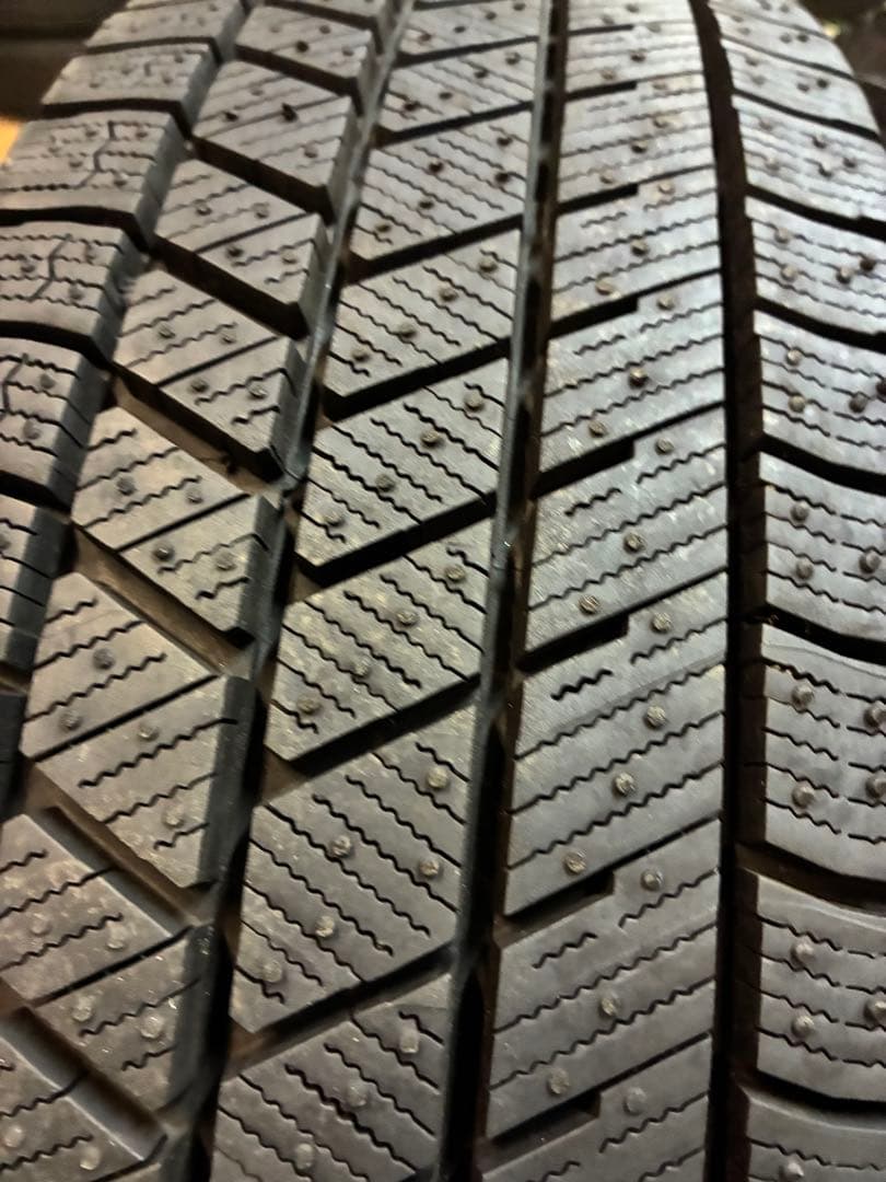 ブリヂストン美品❗️175/70R14スタッドレスセット❗️