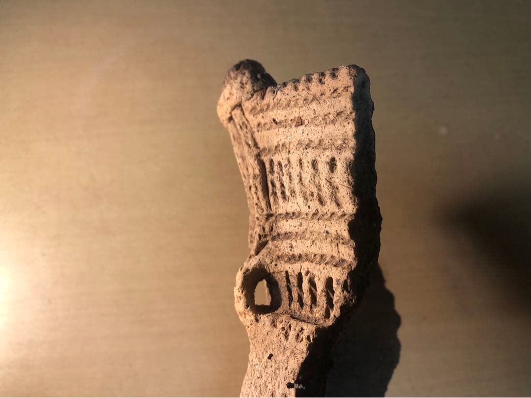 「縄文土器の欠片 No.526」です。