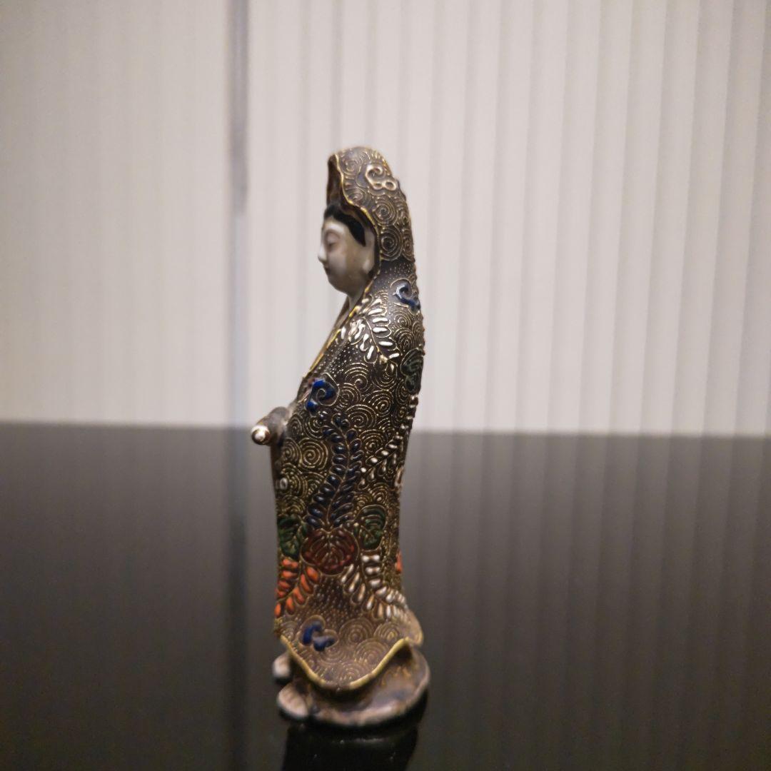 伝統的な日本の仏像 置物