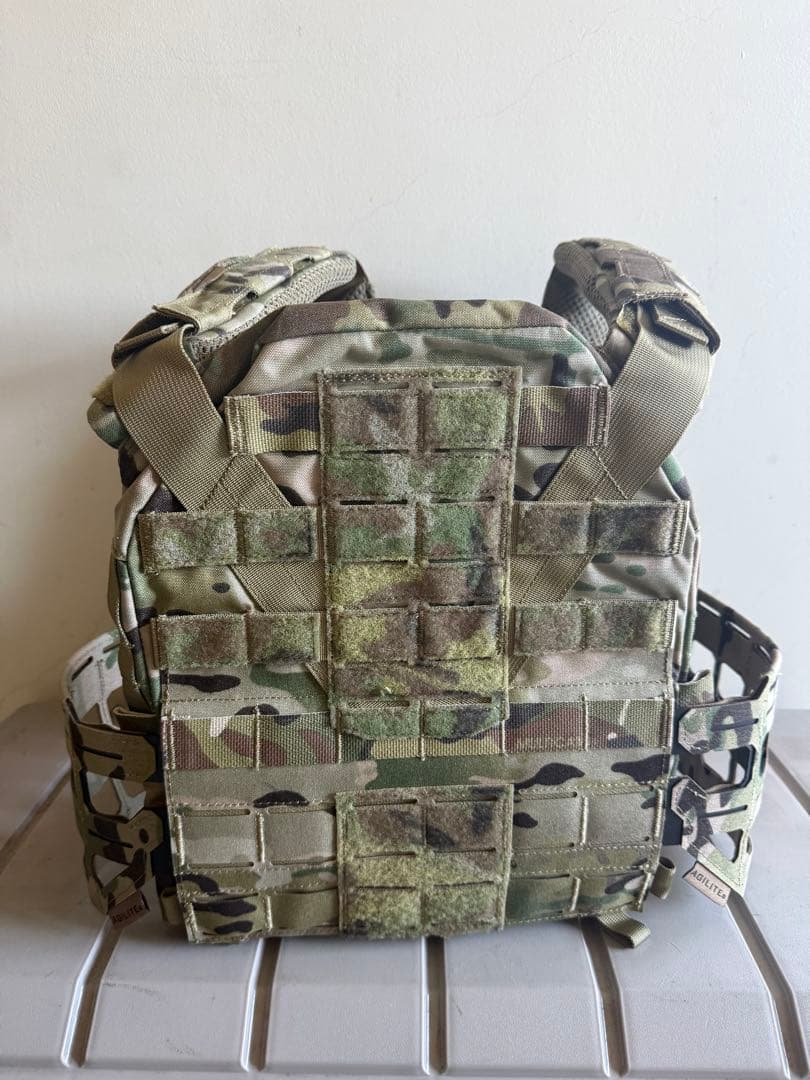 ういういさん専用　アジライト　AGILITE 薄型プレートキャリア