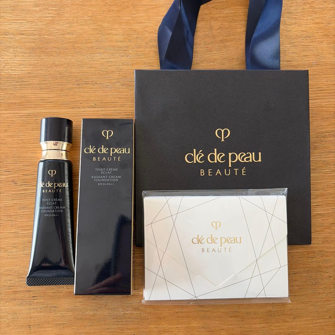 クレ・ド・ポーボーテ　タンクレームエクラ　オークル10