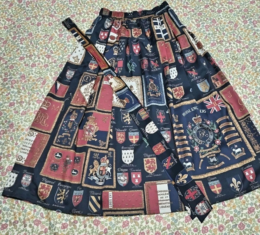 い*く様 ジェーンマープル　Our courage ブラウス、ロングスカート、ス