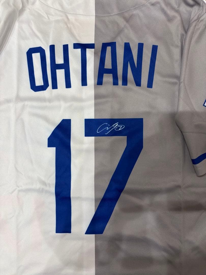 ⭐️期間限定価格⭐️大谷翔平 ホーム＆ビジターミックスハーフ サインユニフォーム