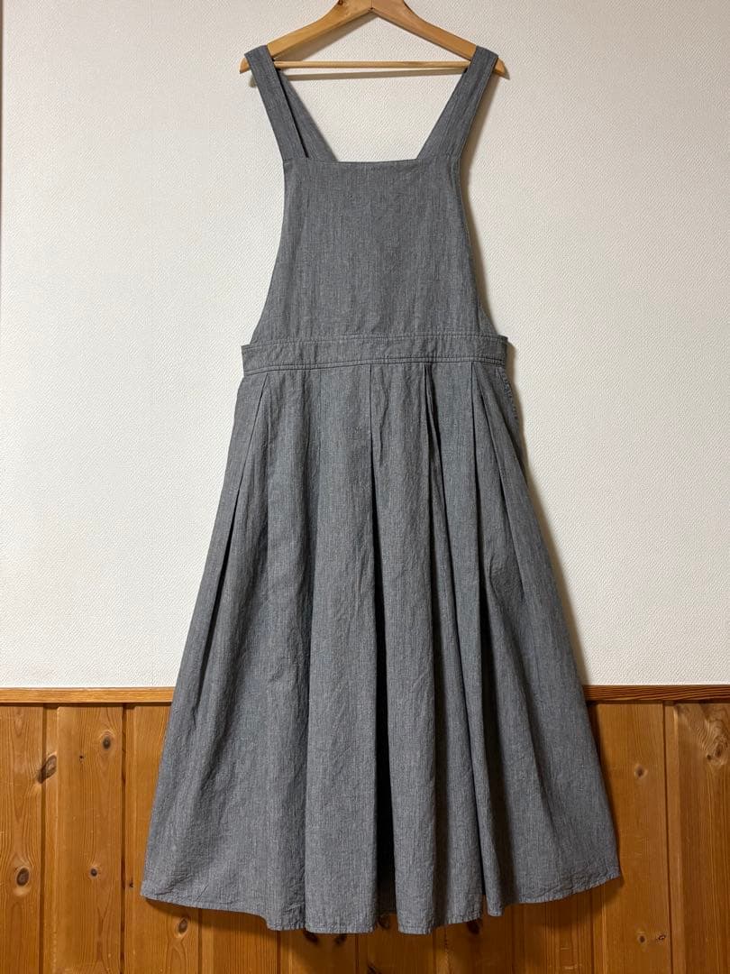 コンジェ ペイエ コットンリネンワッシャーエプロンワンピース