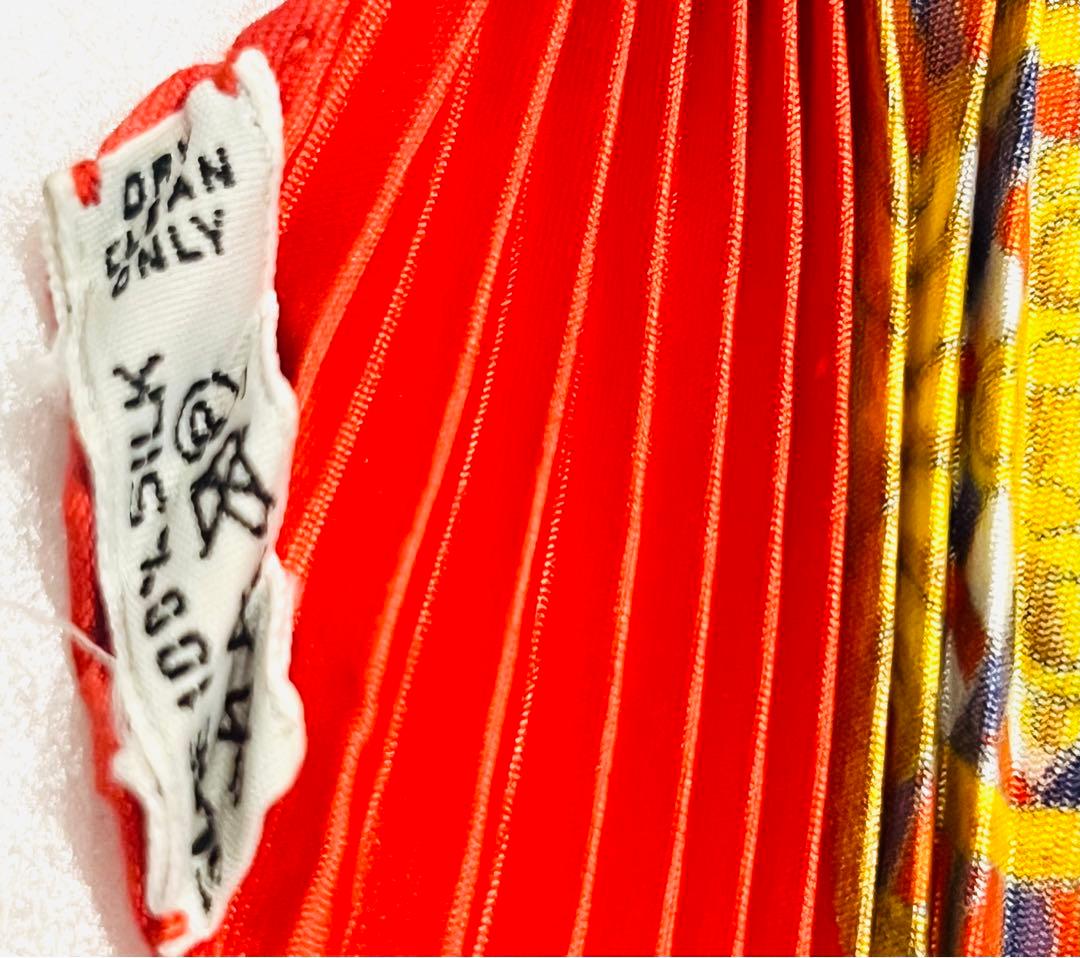 美品本物 HERMES エルメス プリーツスカーフ カレシルク100％
