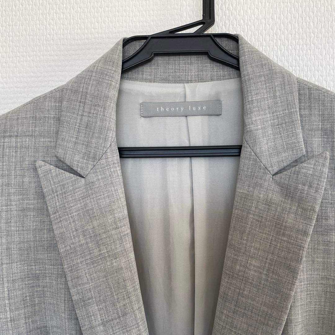 美品theory luxe セオリーリュクスEXECUTIVE グレー　サイズM