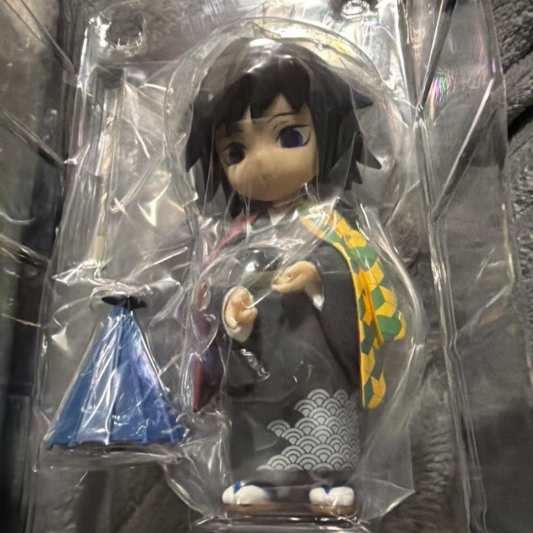 鬼滅の刃　フィギュア　冨岡義勇　海外限定　梅雨シリーズ　ポップアップストア限定