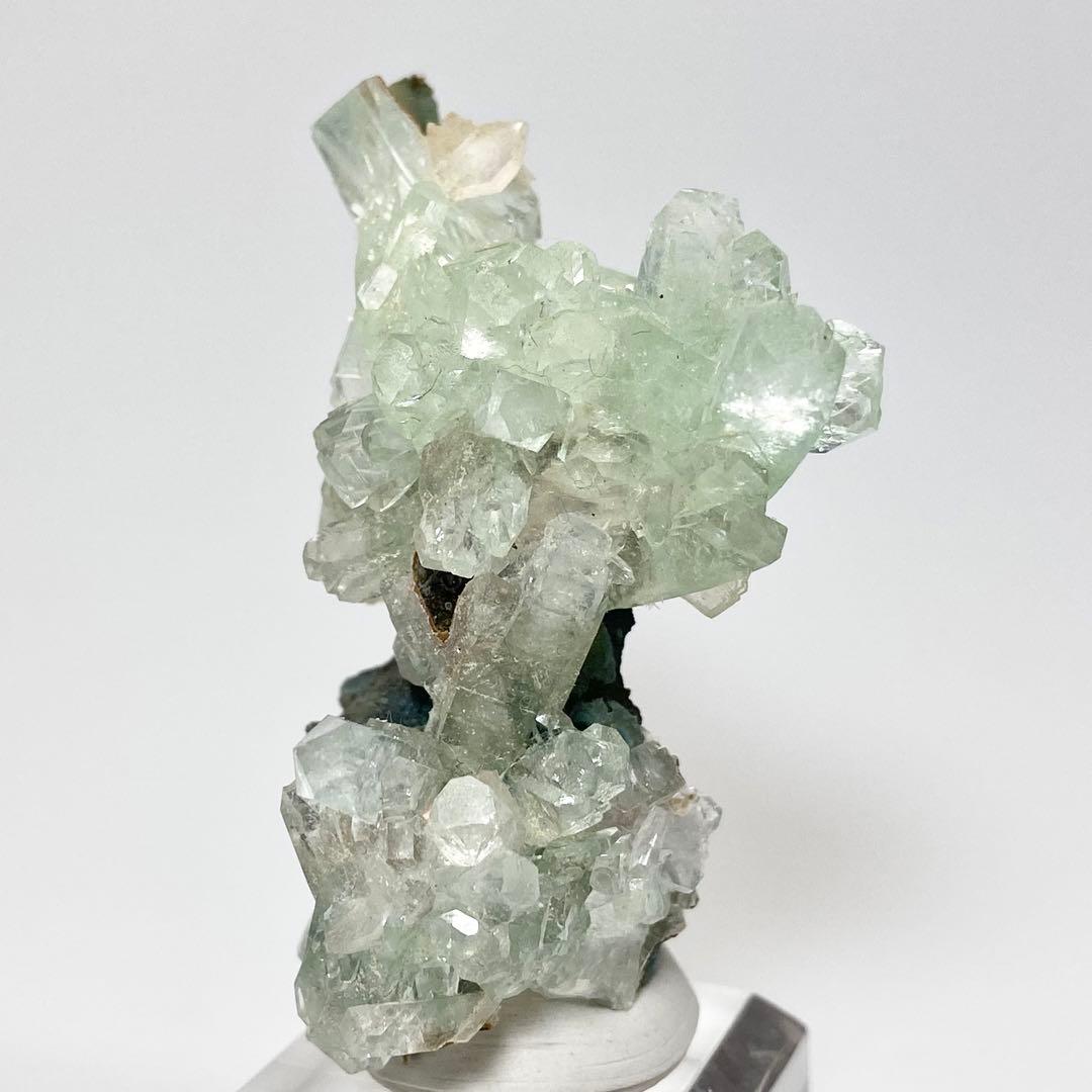 グリーンアポフィライト　魚眼石　鉱物標本　原石　天然石　ストーン