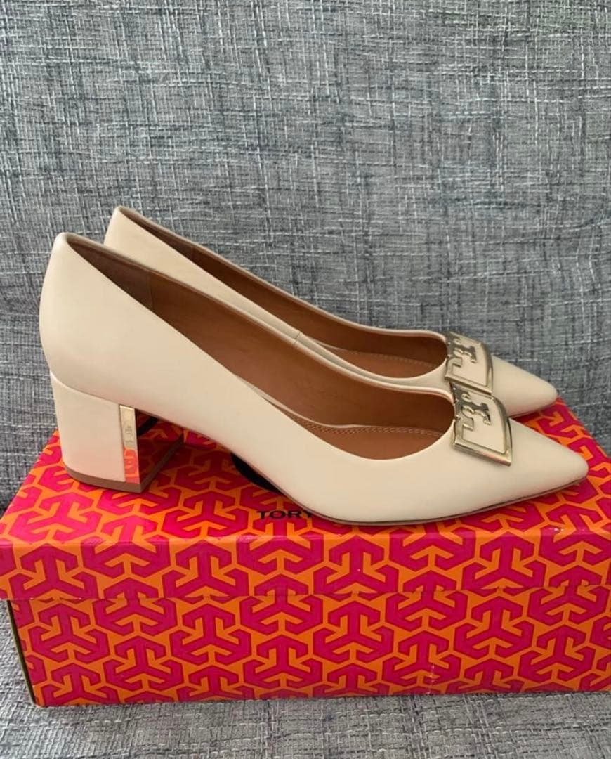 トリーバーチパンプスベージュ24,5