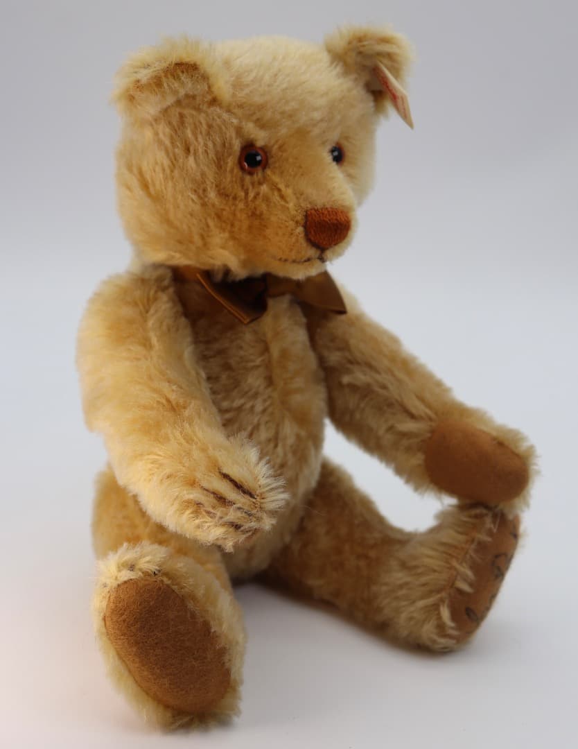 シュタイフ・テディベア e 限定2000体 Witneyの限定品