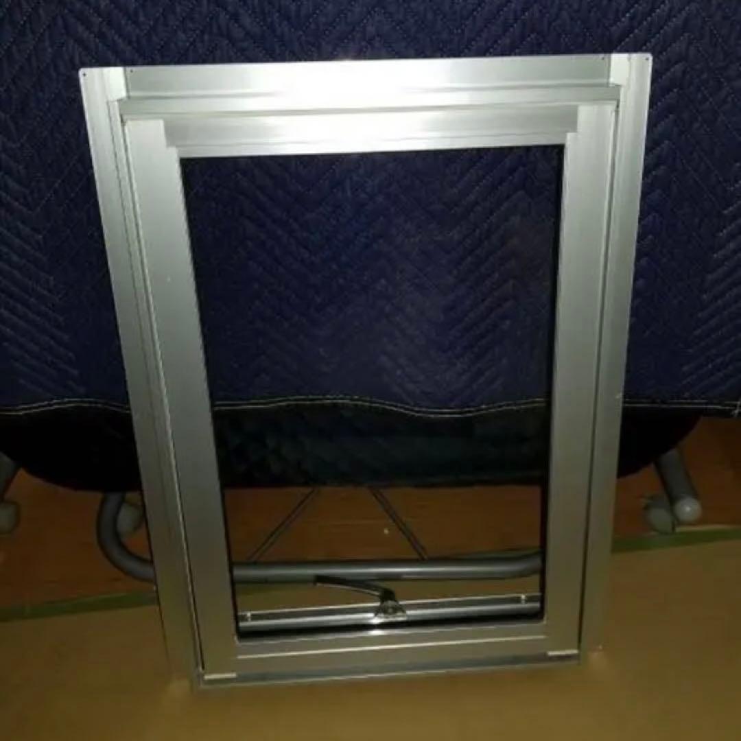 アルミサッシ　横滑り出し窓