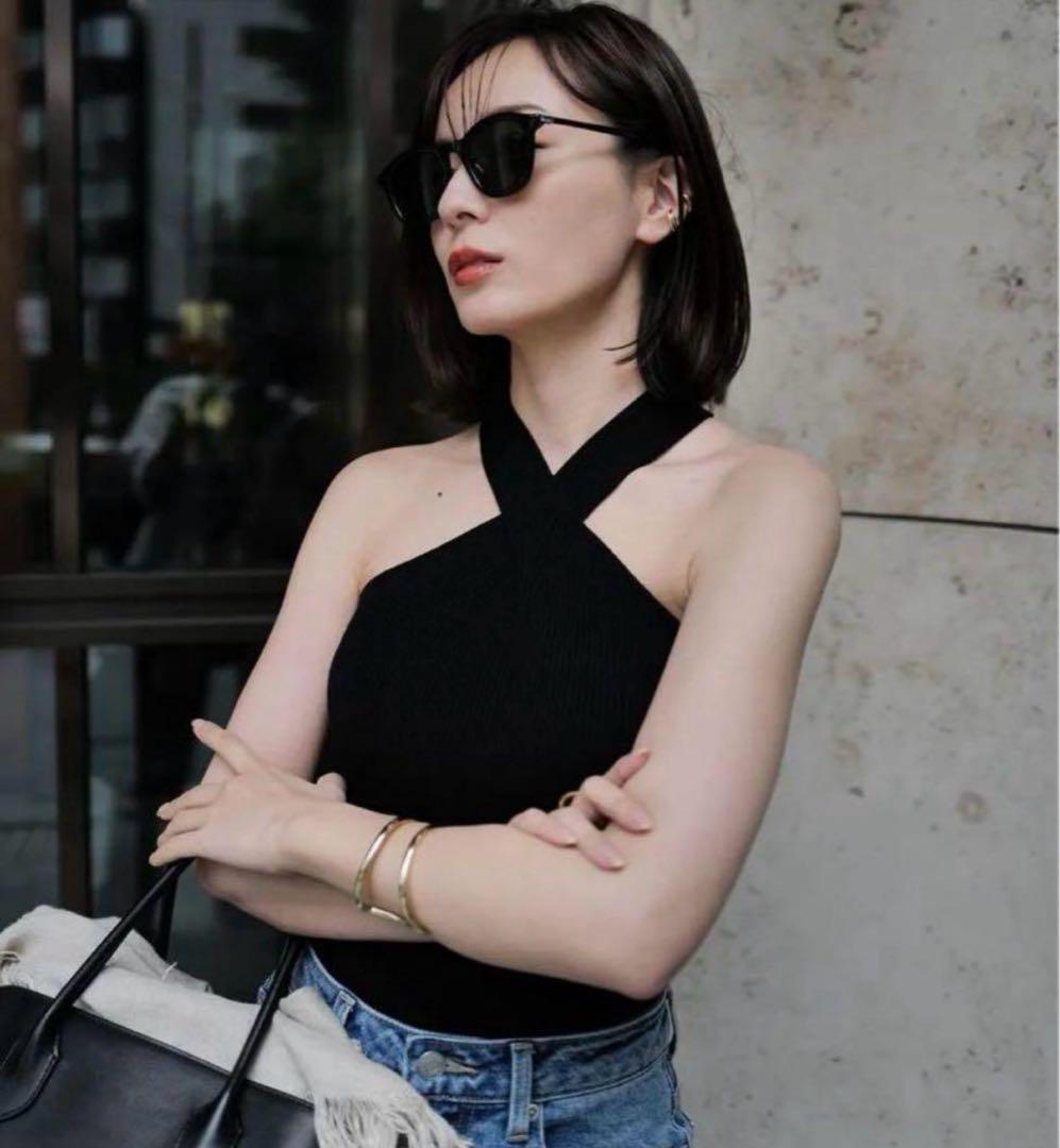 anuans ツイストホルターネックニットトップス アニュアンス 黒