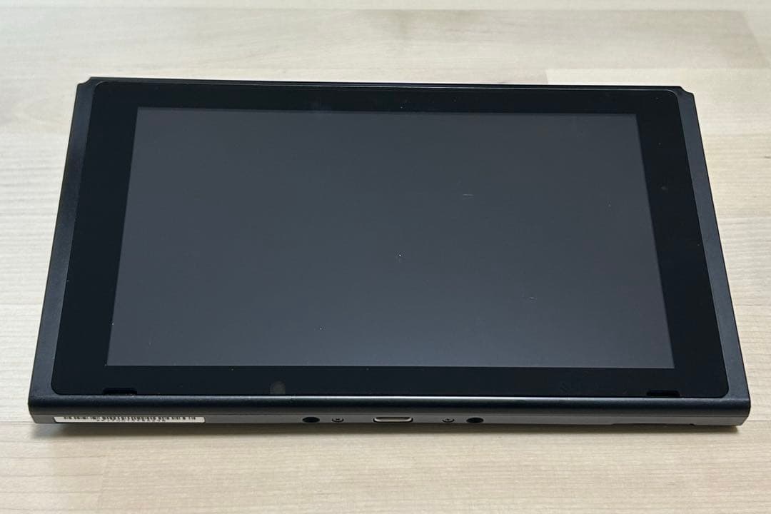 Nintendo Switch 本体 箱付属品完備 動作確認済 目立った傷なし