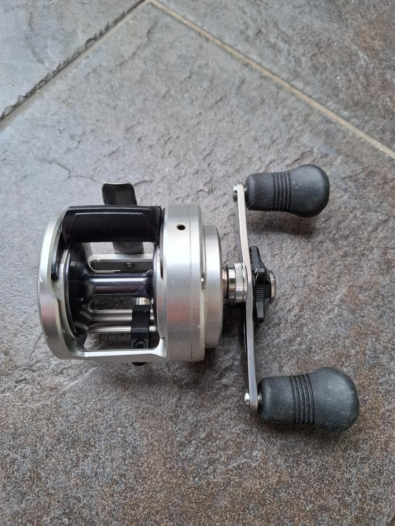 ハルハルさん専用　カルカッタ401　（シマノ）　 左ハンドル