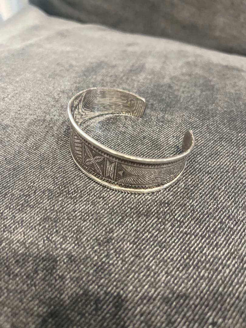 Adawatn Tuareg (アダワット トゥアレグ)Azzow Bangle