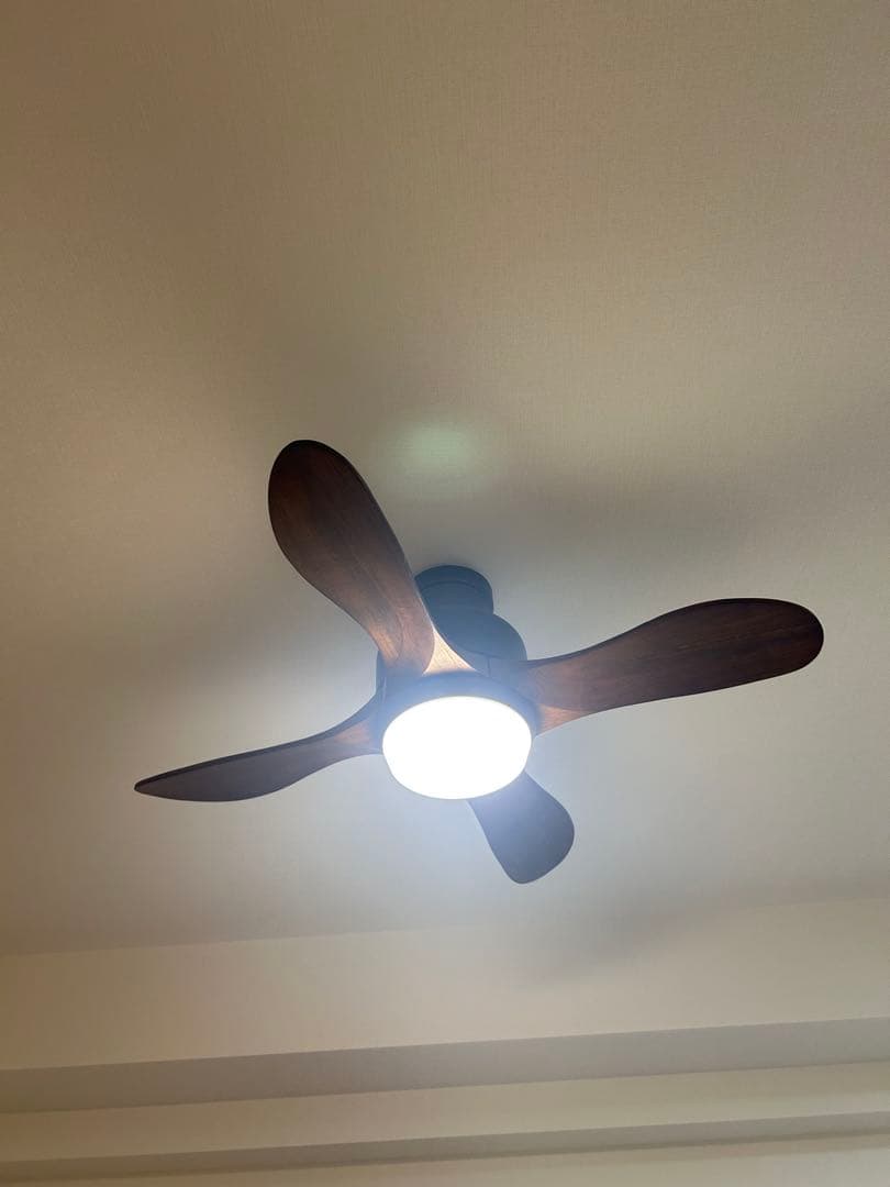 ウッド調シーリングファン LEDライト付き