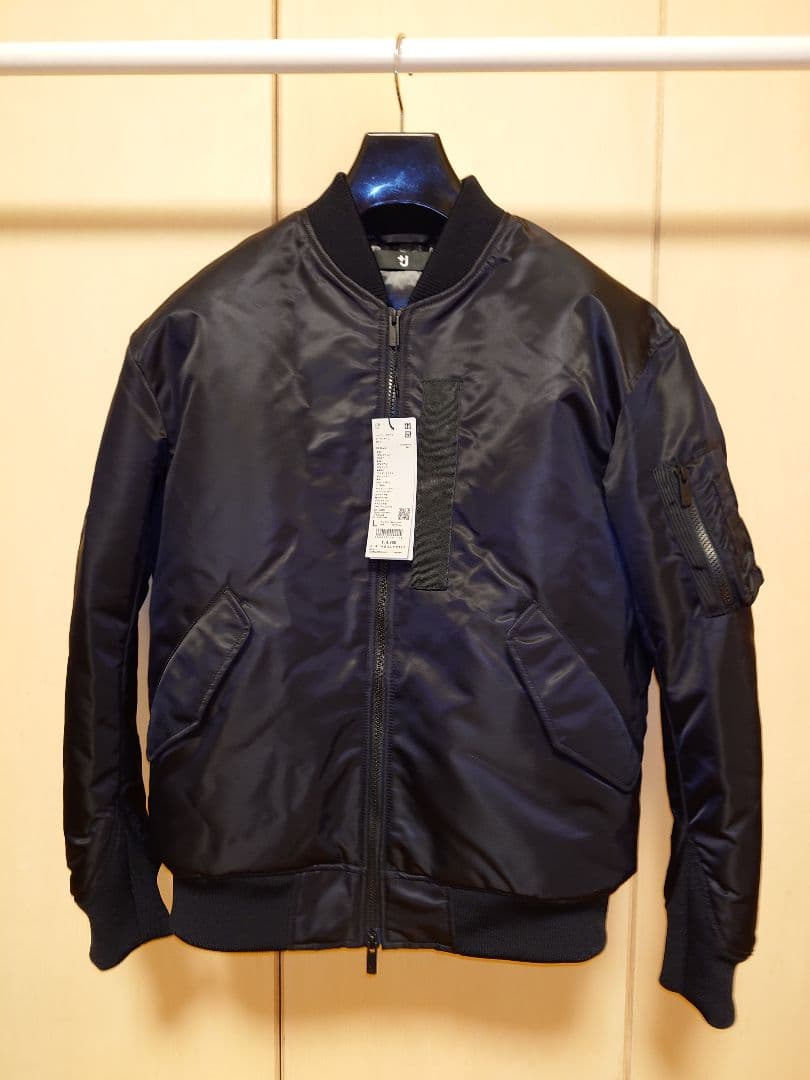 ユニクロ　+J復刻ハイブリッドダウンオーバーサイズMA1　Lサイズ　ブラック