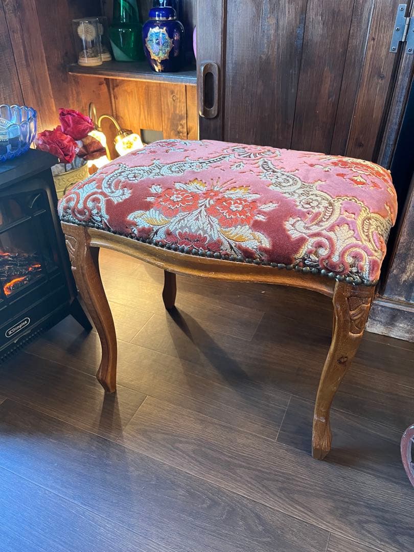 レトロな椅子　高さ　　42センチ