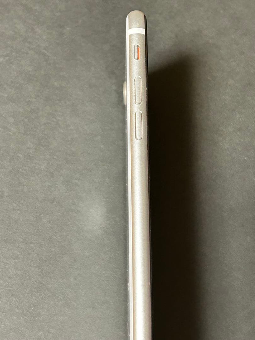 Apple iPhone SE(第2世代) ホワイト