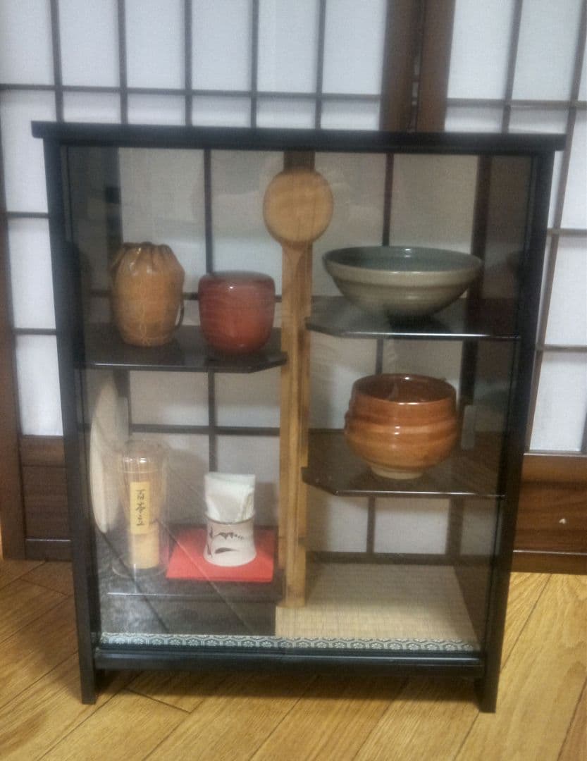 飾り茶棚。
