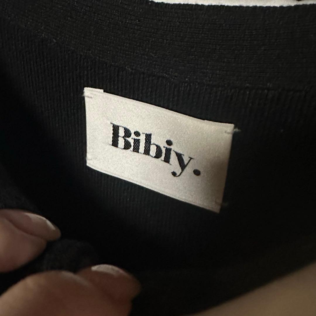 Bibiy. PATTY PILGRIM TOP ブラック