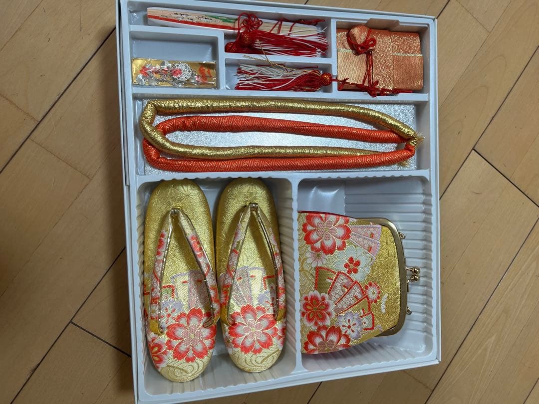 晴れ着‼️七五三用着物 黒とピンクの花柄