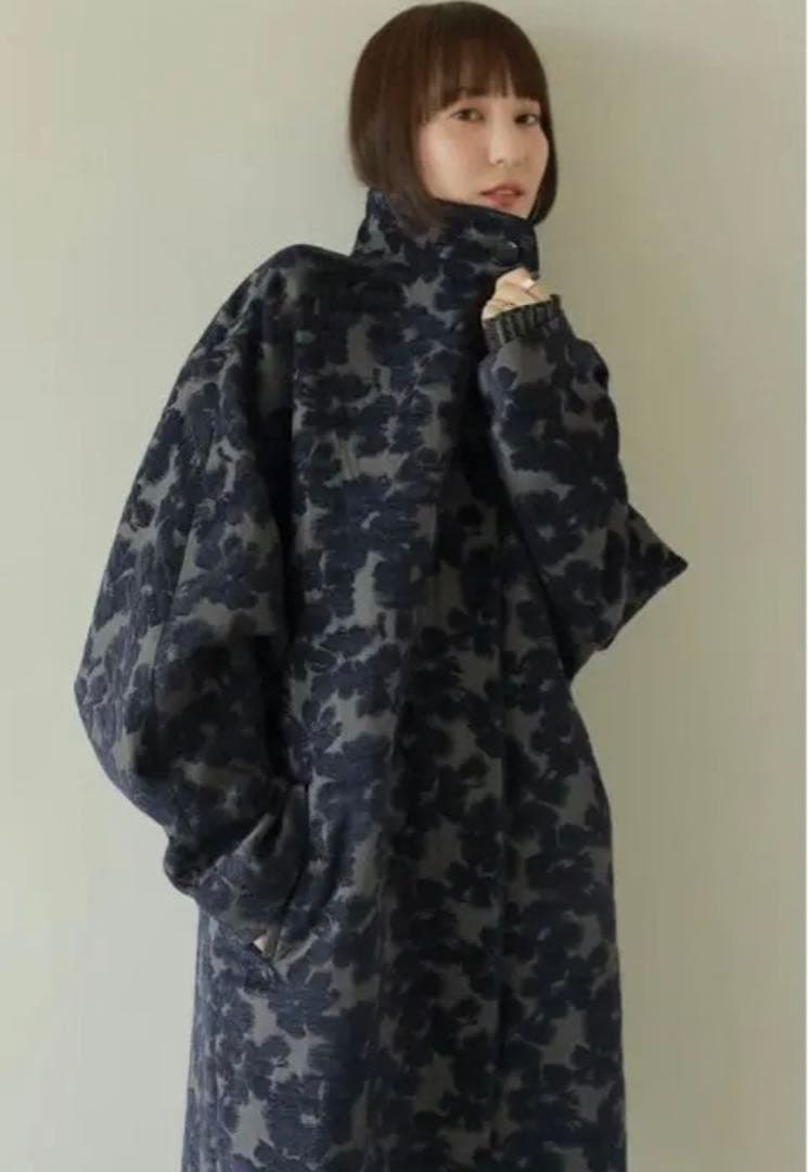 【louren】flower mole jacquard coat