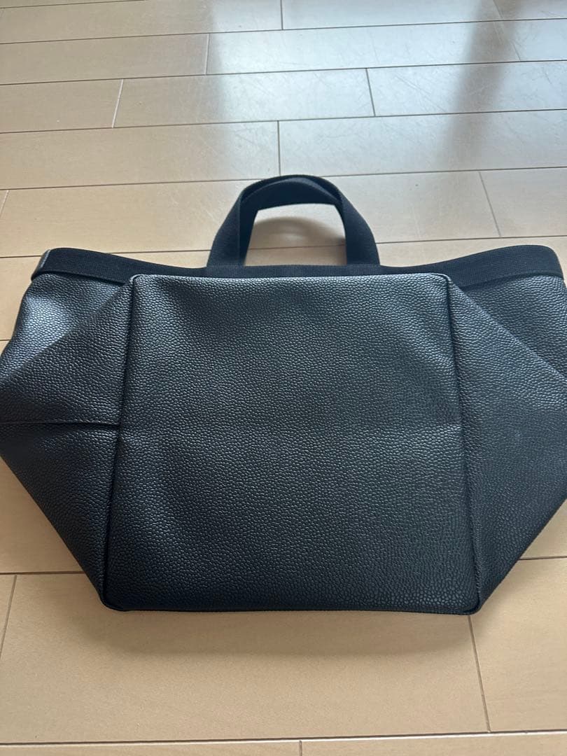 エルベシャプリエ　725GP リュクス　舟型トート　L ノワール×ノワール