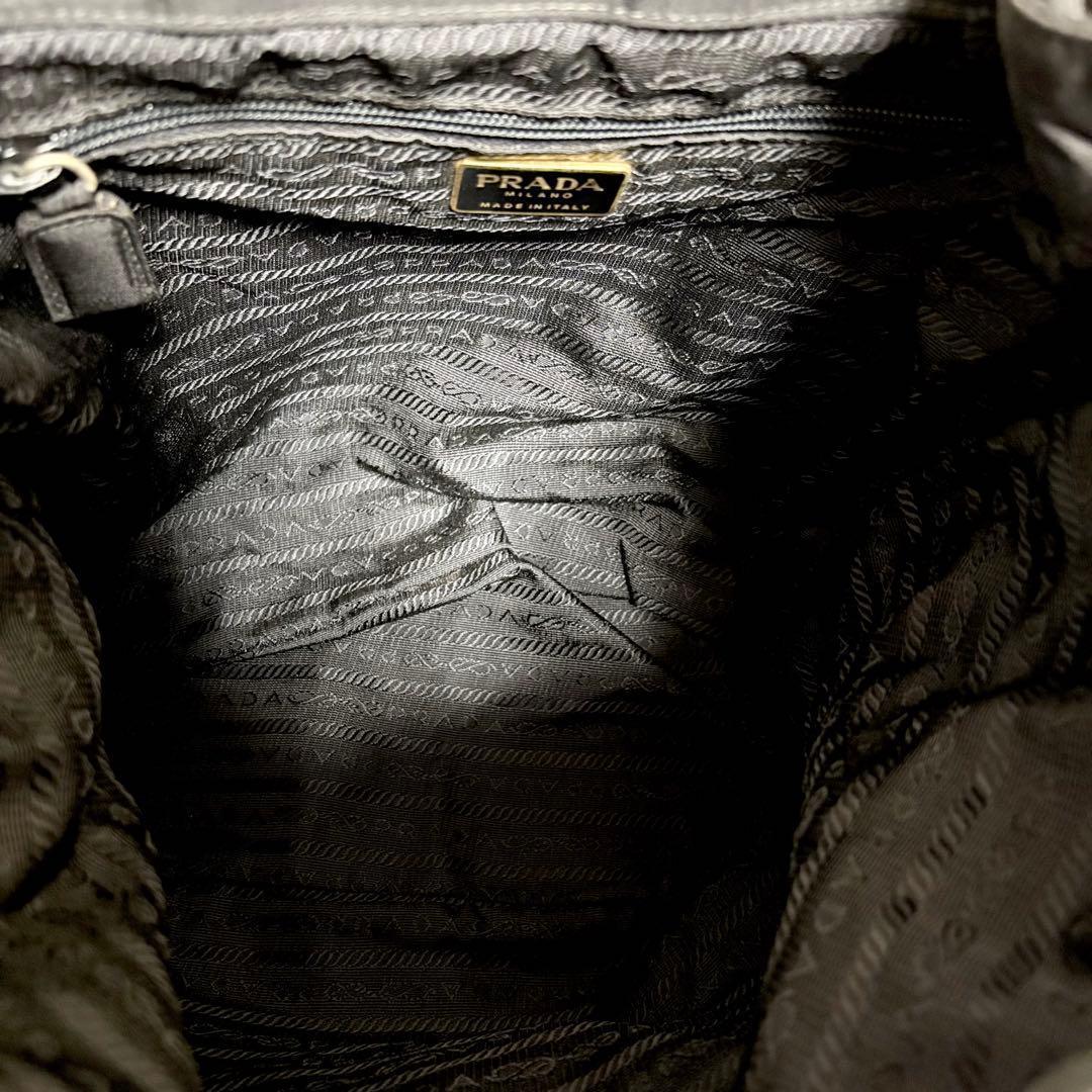 希少　PRADA キルティング　三角ロゴ　バックパック　ナイロン リュック