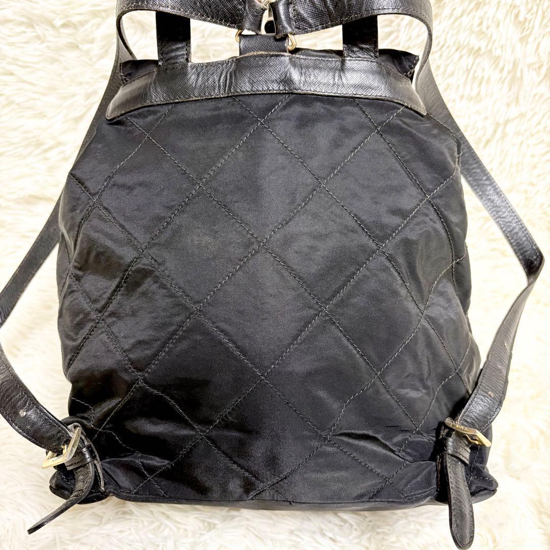 希少　PRADA キルティング　三角ロゴ　バックパック　ナイロン リュック