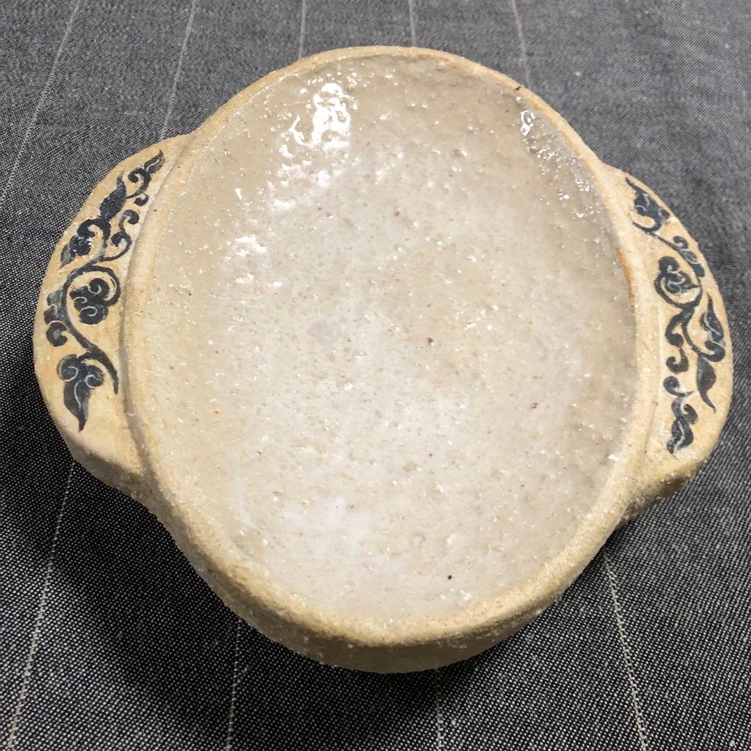 松本郁美さん　灰陶加彩耳付き皿 大