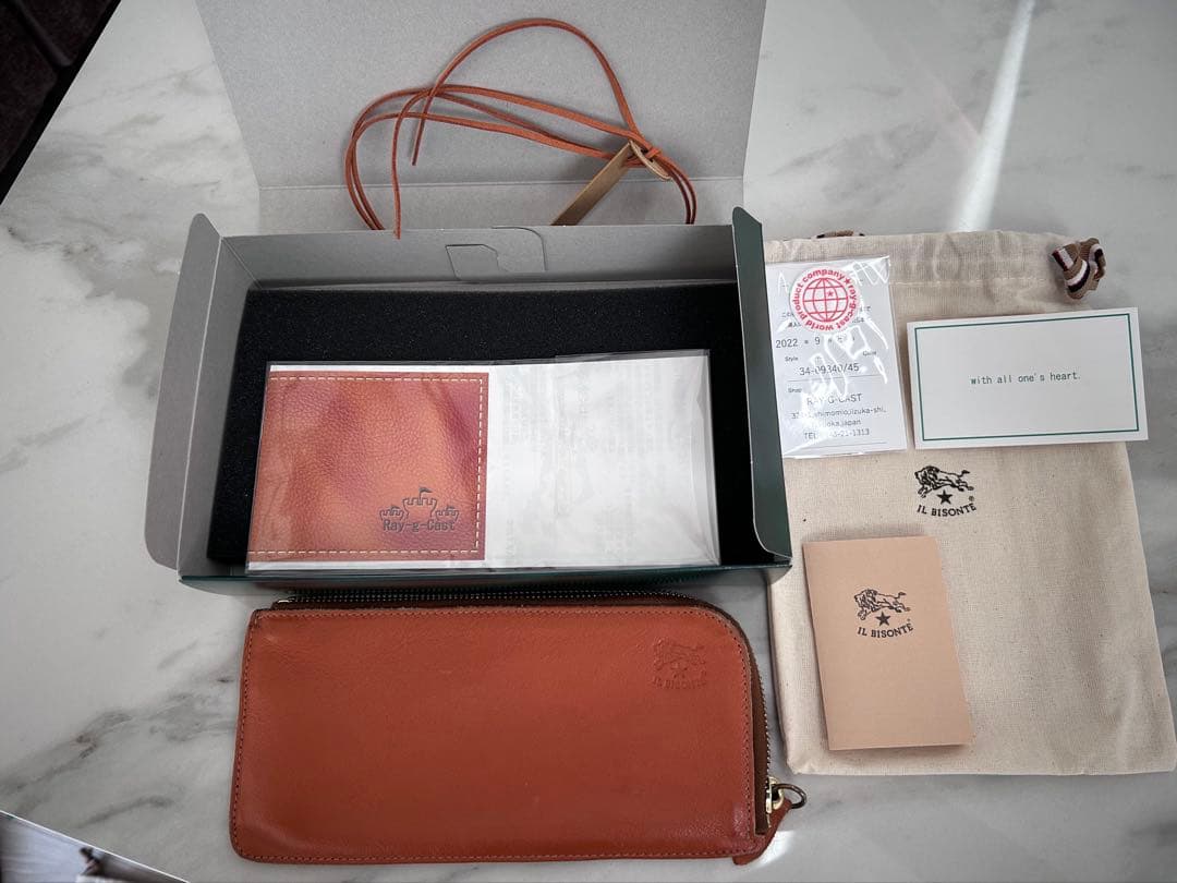 長財布 IL BISONTEイルビゾンテ　フラットレザーロングウォレット