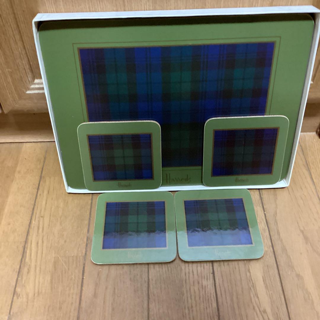 ハロッズナイトブリッジ　《テーブルマット４枚　コースター４枚》ハロッズより直輸入