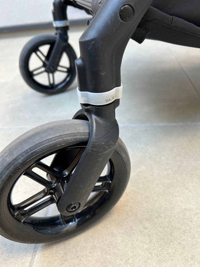 【美品】Cybex サイベックス　メリオカーボン　シーシェルベージュ　ホルダー付