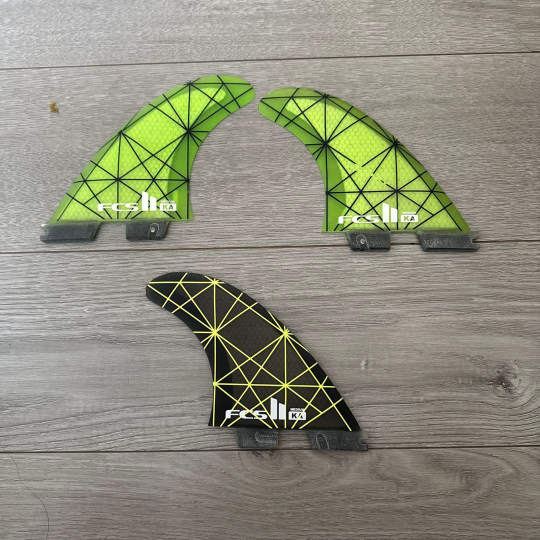FCS KA サーフボードフィン ミディアムサイズ
