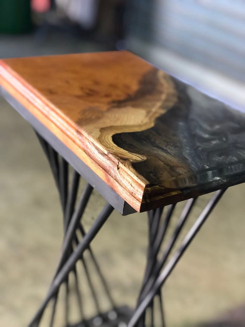 レジンサイドテーブル