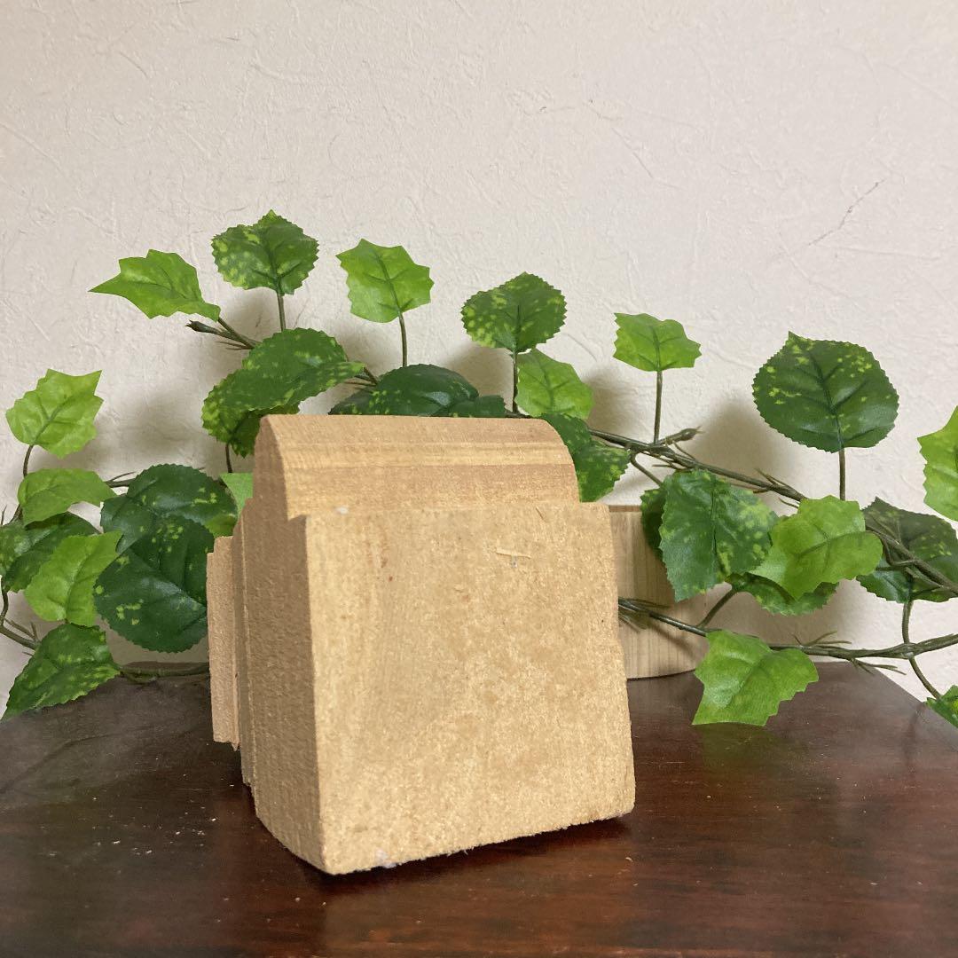 仏像彫刻用木材。弥勒菩薩像木曽檜素材。NO17,美品。彫刻用教材。魅惑の仏像。