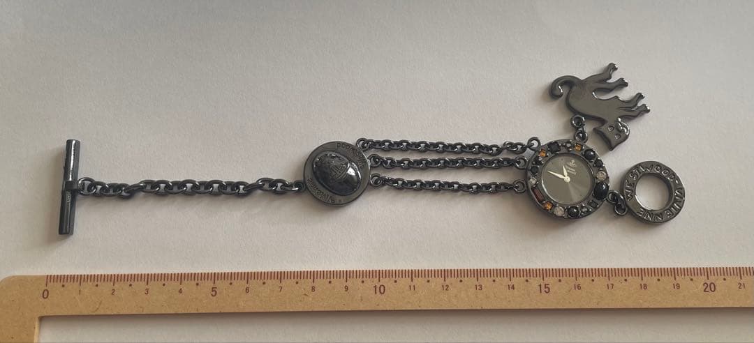 ヴィヴィアンウエストウッド レディースウォッチ 猫