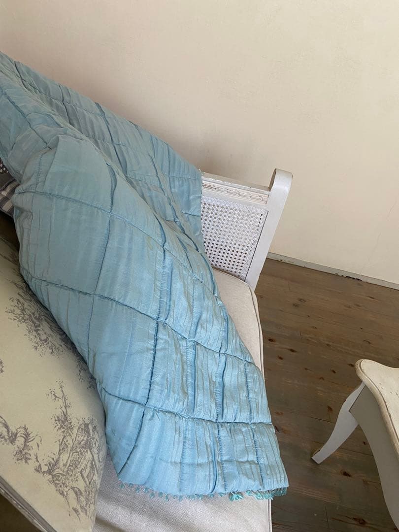 ローラアシュレイ　マルチカバー　キルト　ブルー