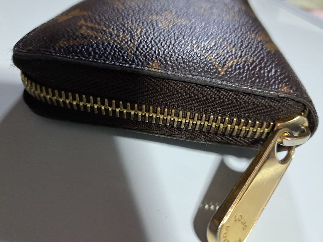 Louis Vuitton モノグラム ジッピーウォレット、ラウンドフォスナー