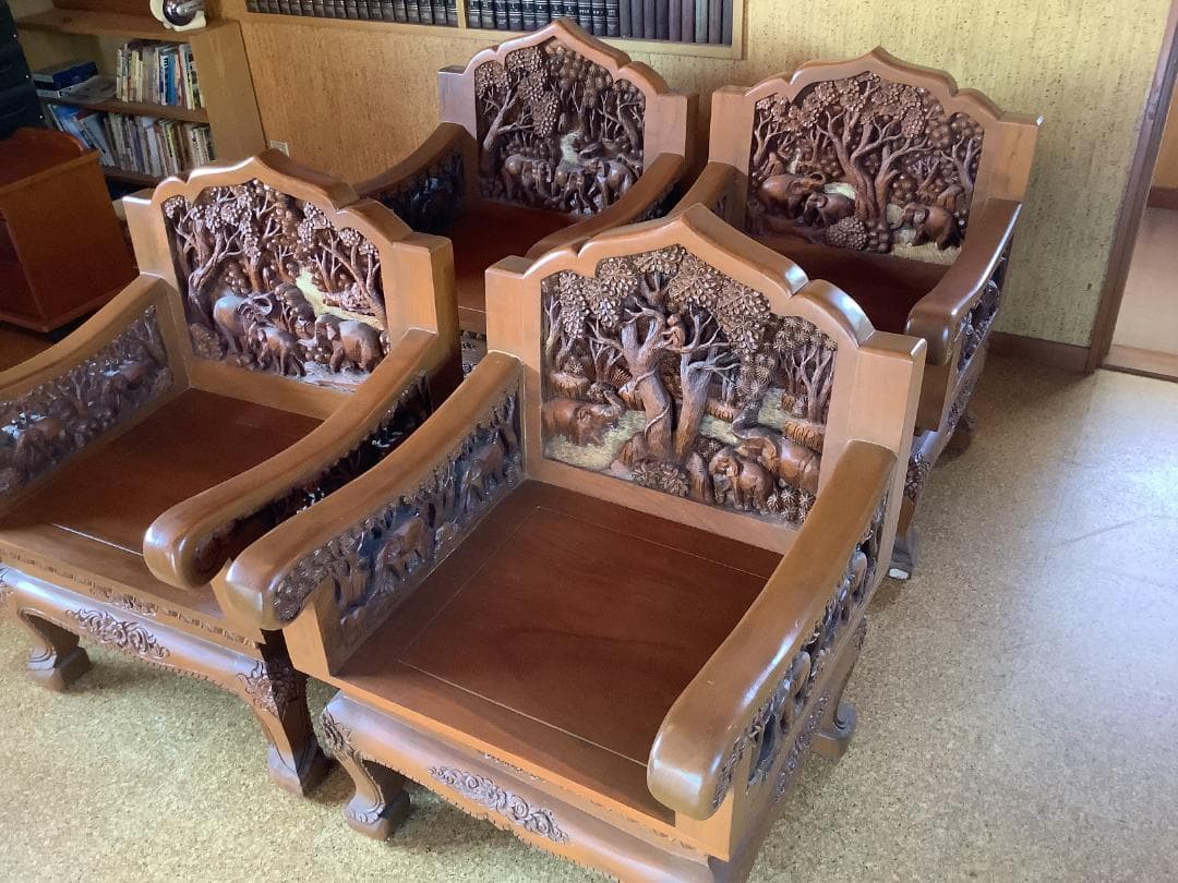 【重厚彫刻椅子】象の群れモチーフ　木製彫刻アームチェア 4脚セット 希少大型家具