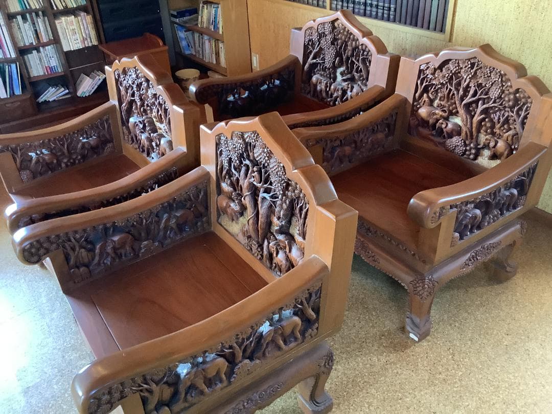 【重厚彫刻椅子】象の群れモチーフ　木製彫刻アームチェア 4脚セット 希少大型家具