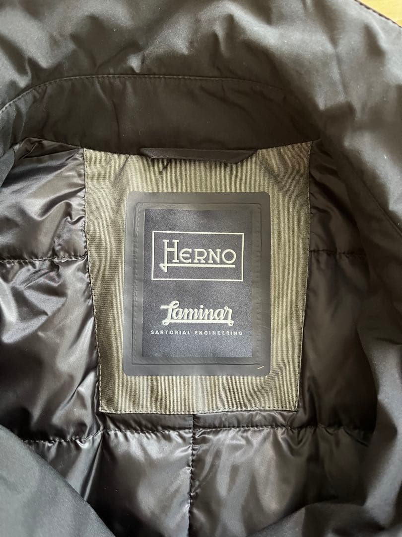 (サイズ44）HERNO ダウントレンチコート/Gore tex